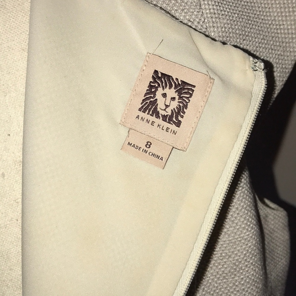 Anne Klein beautiful dress. - Picture 9 of 11